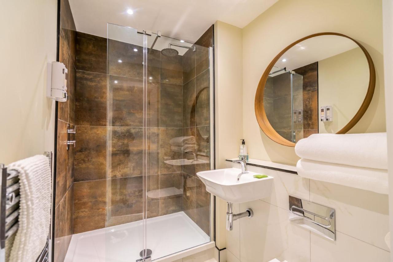 York Staycation With Free Parking Экстерьер фото